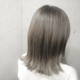 ミディアム カラー S. ERIのヘアスタイル