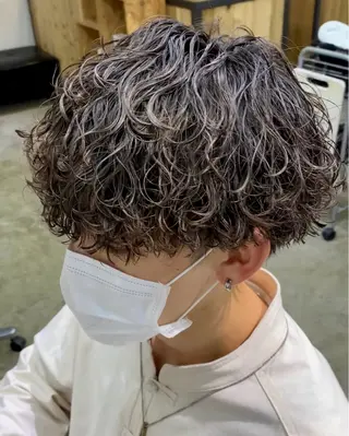 ミディアム パーマ メンズ green ueno所属・ウチダ 🦖メンズカットのヘアスタイル