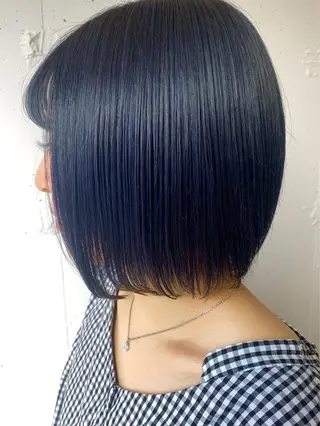 ショート カラー raika .のヘアスタイル