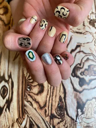 ネイル salon ORO sapporo所属・ORO 石井 香織のネイルデザイン