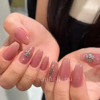 ネイル 花井 美友里のネイルデザイン