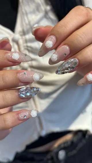 ネイル 🎀韓国レイヤー特化 🎀ベージュ/ミクのヘアスタイル