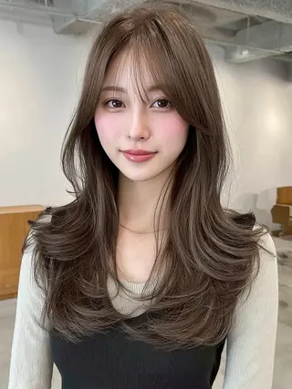 ロング 越川 友美子のヘアスタイル