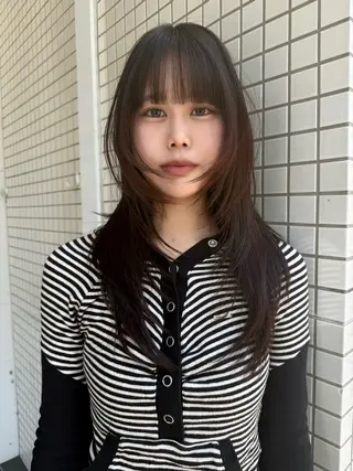 ロング anna 韓国レイヤ ー/ ハッシュカットのヘアスタイル