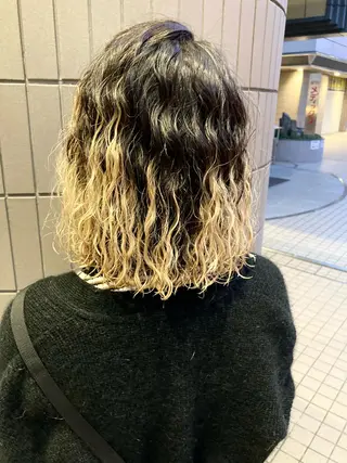 ミディアム パーマ SHAFT Ieiriのヘアスタイル