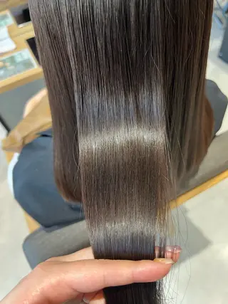 セミロング 吉野 実彩のヘアスタイル