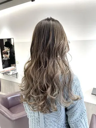 ロング JILL by GiseL/天神のヘアスタイル