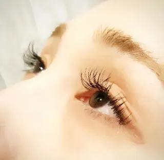 マツエク・マツパ Anlly hair所属・加賀谷 彩のマツエク・マツパデザイン