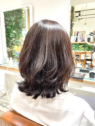 ミディアム 松森 小夏のヘアスタイル