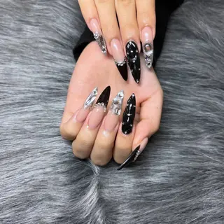 ネイル 𝑗𝑢𝑛𝑛𝑎 𝑛𝑎𝑖𝑙のネイルデザイン