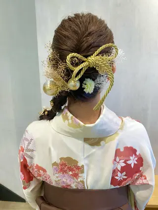 セミロング ヘアアレンジ 亀井 里奈のヘアスタイル