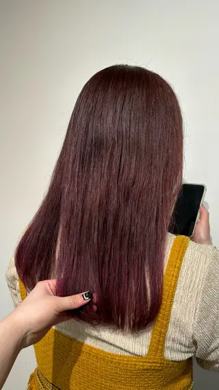 カラー ワイズミ モモカのヘアスタイル