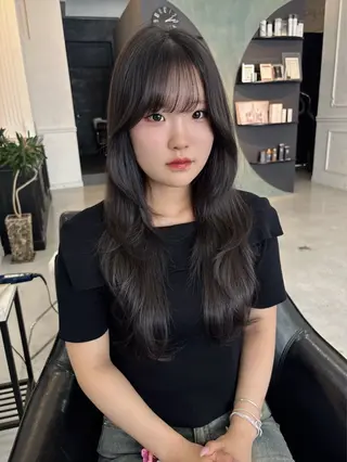 ロング MaisonHALU 松浦光咲のヘアスタイル