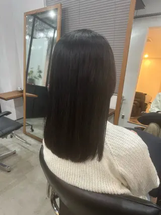 セミロング 山田 真知子のヘアスタイル