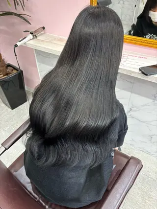 ロング PREss Natsumiのヘアスタイル