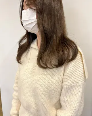 ロング カラー 佐藤 永夏のヘアスタイル