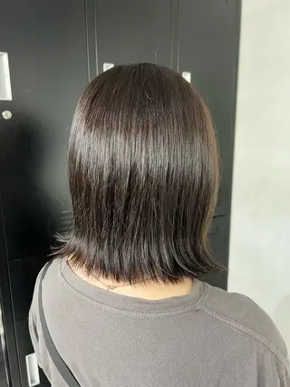 ミディアム カラー 小森聖奈 韓国風レイヤーカットのヘアスタイル