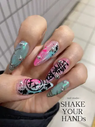 ネイル ネイルスタジオ シェイクユアハンズのネイルデザイン