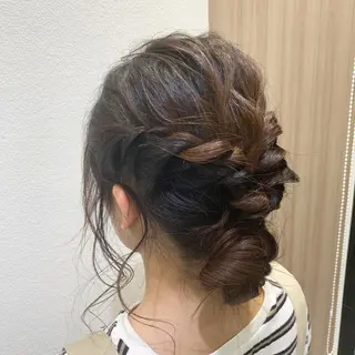 セミロング ヘアアレンジ Dears 香芝店所属・関 優希のヘアスタイル