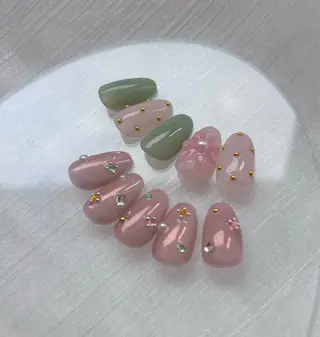 ネイル 伊藤 菜緒のネイルデザイン