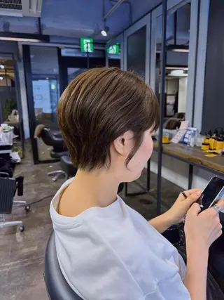 ショート ユイカ🐮暖色カラー / 髪質改善のヘアスタイル