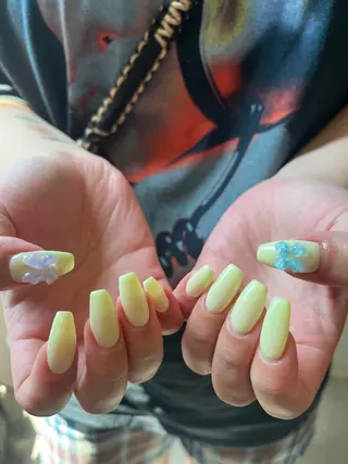 ネイル +vico 堀江店所属・中西 春那のネイルデザイン