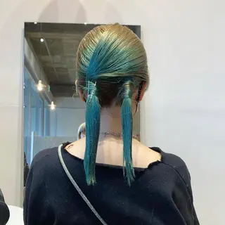 カラー 岡田 神奈のヘアスタイル