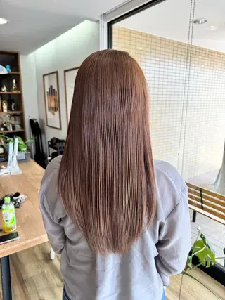 ロング カラー ツキダテ ユイのヘアスタイル