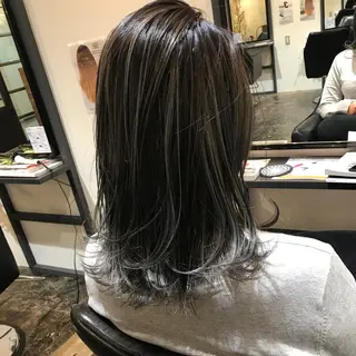 ミディアム カラー UMEDA FIGAROのヘアスタイル