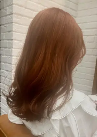 セミロング カラー Helm所属・久次米 智人のヘアスタイル