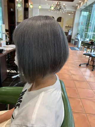 ショート カラーリスト菅澤 岳のヘアスタイル