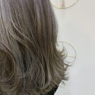 ミディアム カラー Lome'所属・✨ブリーチマスター✨ オクヤマヨウスケのヘアスタイル