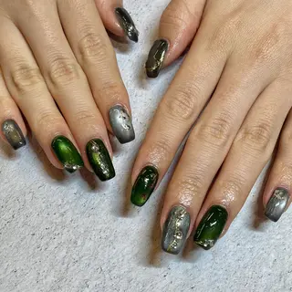 ネイル LUNI（シェアサロンHeartSpace内）所属・LUNI 久屋大通 ˚✧₊⁎/ yuriのネイルデザイン