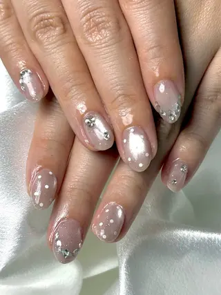 ネイル ルシイ🎀新宿長さ 出しパーツ専門店のネイルデザイン