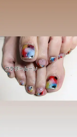 ネイル フラワー ムーンのネイルデザイン