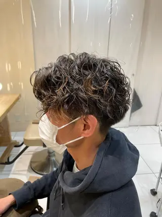 ミディアム パーマ メンズ 本厚木|縮毛矯正/ 酸性スト専門サロンのヘアスタイル