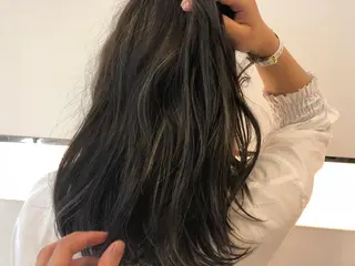 ロング GLROW haruhiのヘアスタイル