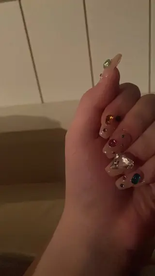 ネイル ネイルサロンエーナイン東雁来店所属・ナカガワ ユラのネイルデザイン