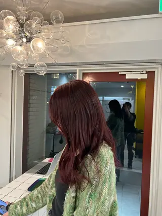 ミディアム 室屋 鈴音のヘアスタイル