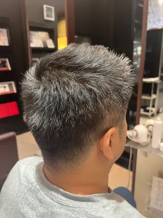 ショート メンズ 山下 裕己のヘアスタイル