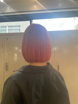 ショート カラー HIKARI🐈‍⬛ レイヤー×デザインのヘアスタイル