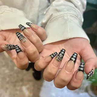 ネイル 💅🏽 SHIORI🌙のネイルデザイン