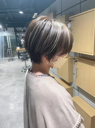 ショート カラー 🦋ハイトーンボブ ショート🦋トシキのヘアスタイル