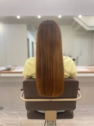 ロング カラー 山下 柚奈のヘアスタイル