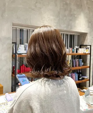ミディアム カラー 高村 菜子のヘアスタイル