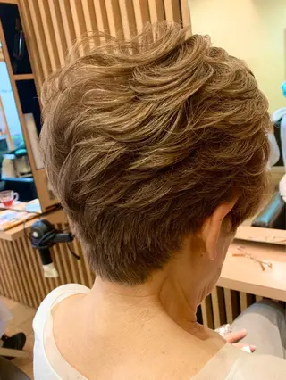 ショート カラー パーマ 美容室bird所属・美容室 LA BEAUのヘアスタイル