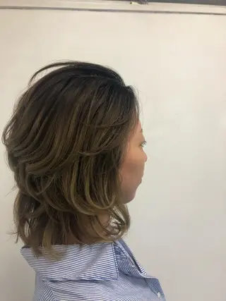 ミディアム CoCooN Hiromiのヘアスタイル