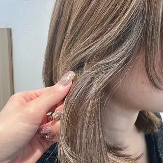 ミディアム 店長ハイトーンカラー 柞山史奈のヘアスタイル