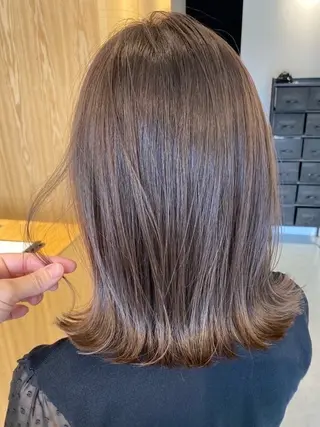 ミディアム 鈴木 紅寧のヘアスタイル