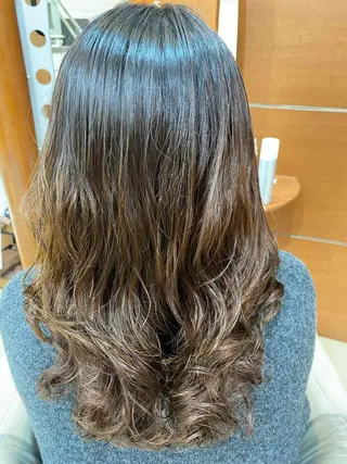 セミロング コテ巻き風パーマ/ 髪質改善/河島恭平のヘアスタイル